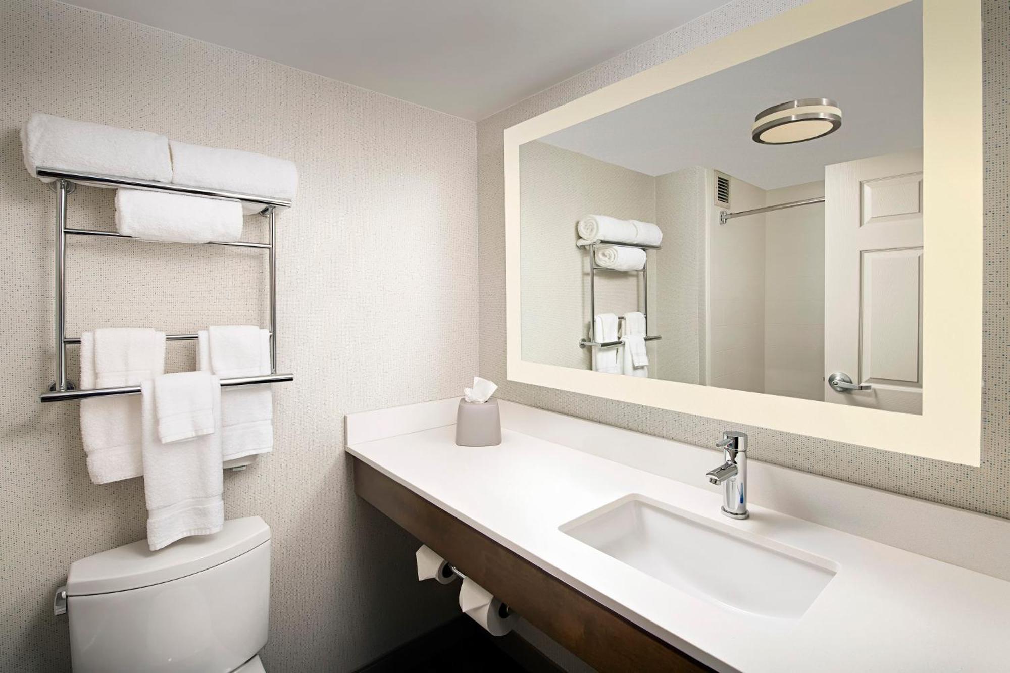 Holiday Inn Express & Suites Baltimore - BWI Airport North By Ihg Лінтікум Екстер'єр фото